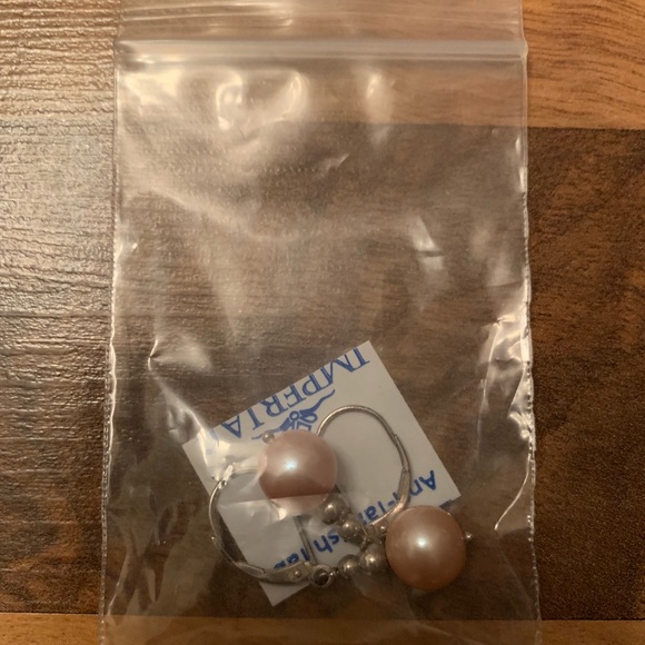 ✨Host Pick✨Imperial Pearls Sterling Silver 9-10mm Earrings - Picture 3 of 5